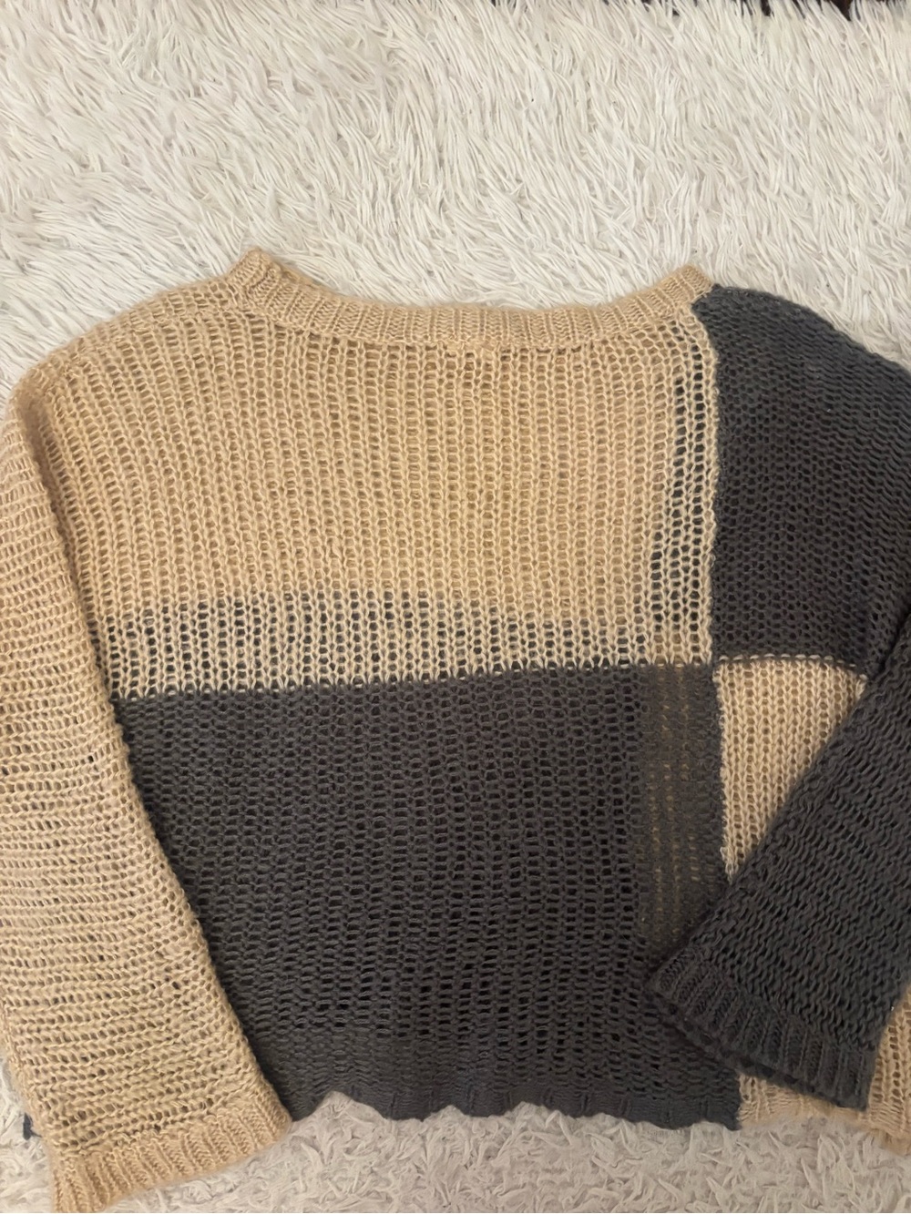 Hem & Thread sweater - Picture 2 of 3